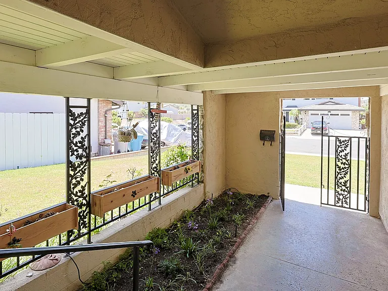 7517 Melotte St — Photo 2