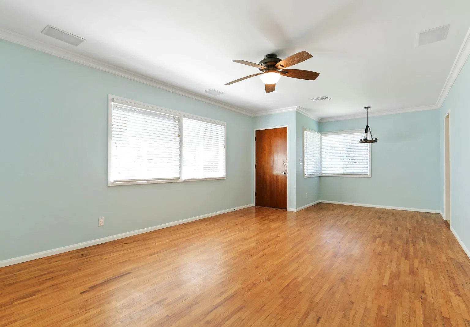 1719 Marshallfield Lane — Photo 4