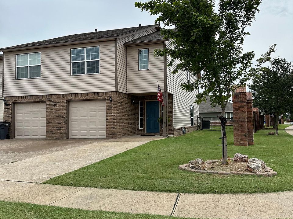 1st image of 3406 E Fairmont Pl