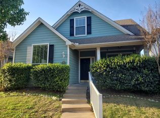 1124 Oakcrest Dr, Aubrey, TX 76227
