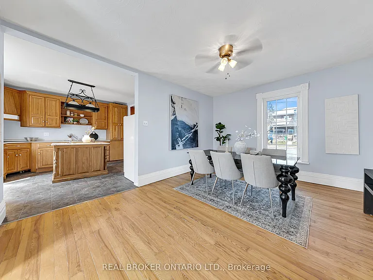 52 1/2 Victoria Ave N #MAIN — Photo 12