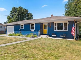 2021 9th St, Marinette, WI 54143