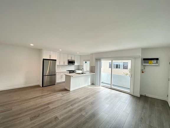 5th image of 3666 Watseka Ave #4