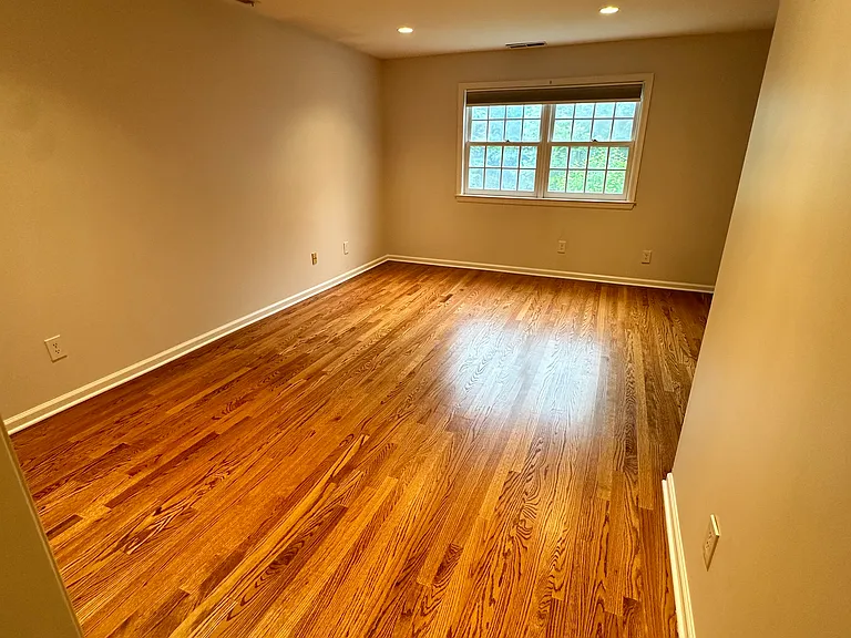 11 Pond Ln #11 — Photo 7