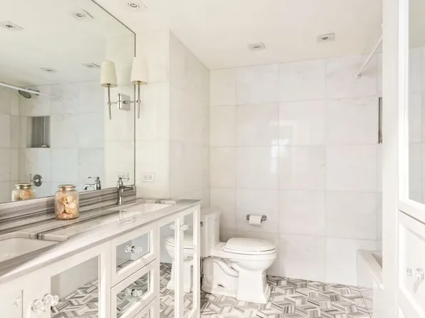 11 Fifth Avenue image 7 of 14