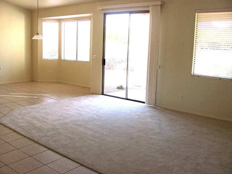 Great room toward breakfast nook