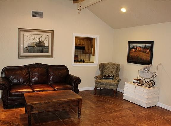 4th image of 3014 S Murco Dr