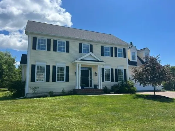 37 Tabor Place, South Burlington, VT 05403