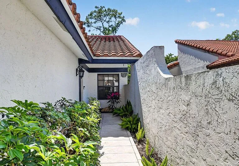1630 NW 22nd Ave — Photo 6