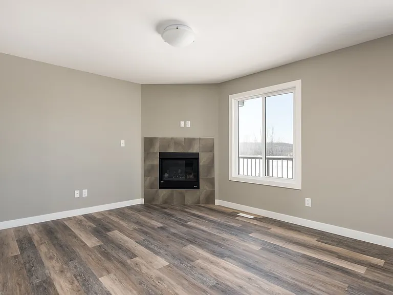 401 Athabasca Ave — Photo 33