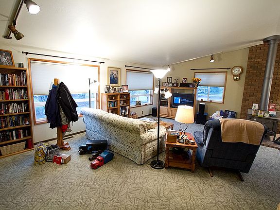 New carpet & paint 2011