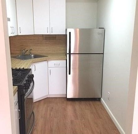 5th image of 63 Audrey Ave