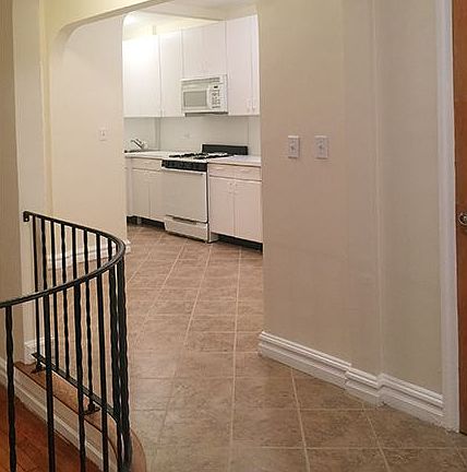 2nd image of 161 E 88th St APT 2F