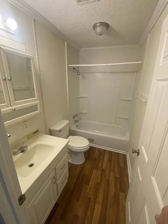 709 Pawley St. — Photo 4