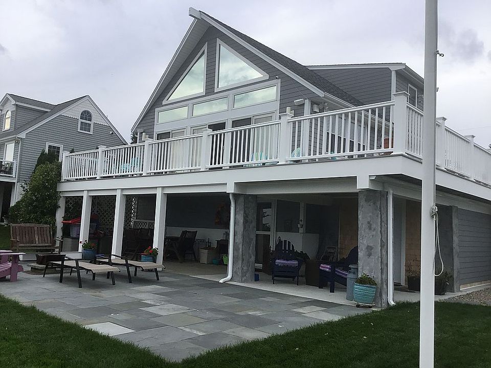 2nd image of 15 Roby St