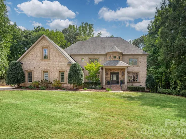 1005 Firethorne Club Dr, Waxhaw, NC 28173