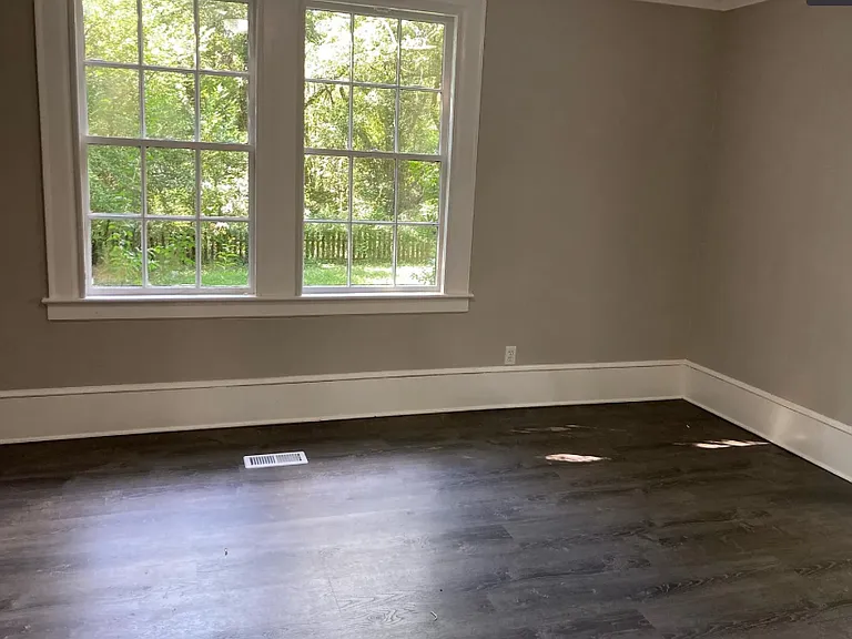 640 Plymouth St — Photo 7