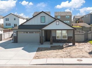 7801 Blanchard Loop, West Richland, WA 99353