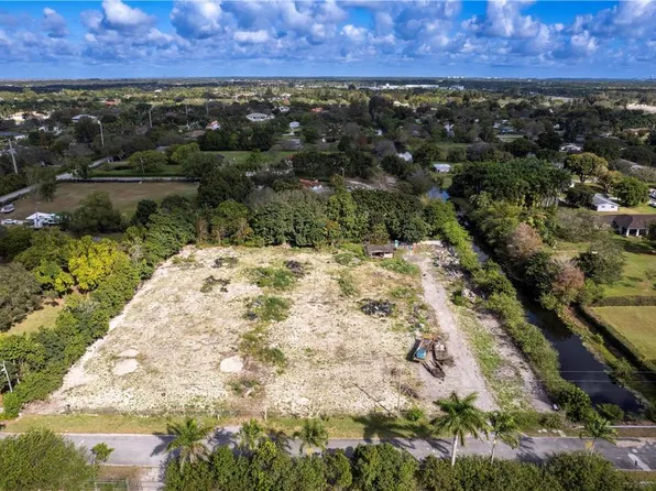 18901 SW 57th Court, Southwest Ranches, FL 33332