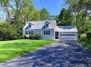 32 Lenox Ave, Norwalk, CT 06854