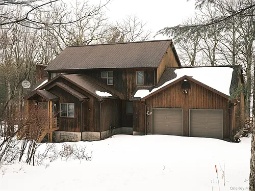 136 Browning Blvd Photo 1