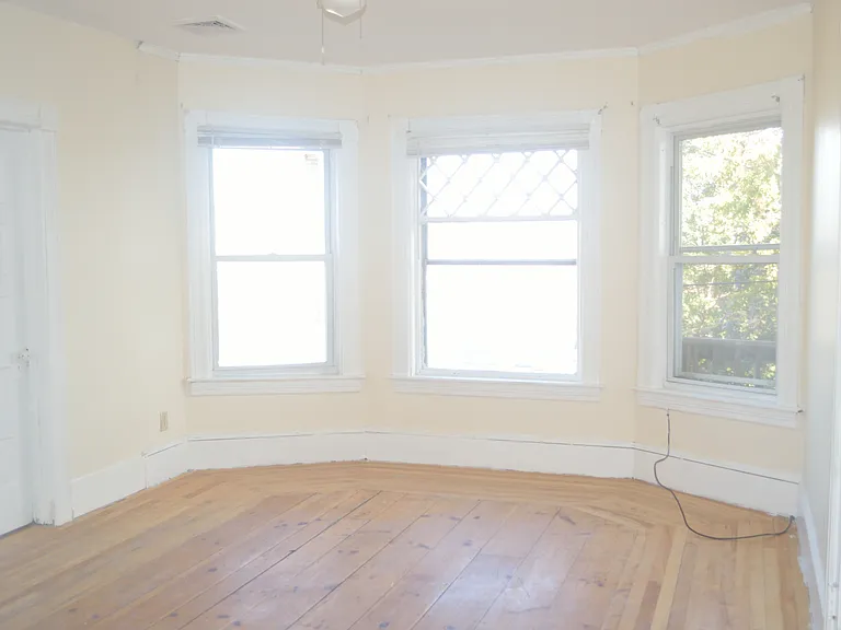 148 Flaherty Ln #3 — Photo 2