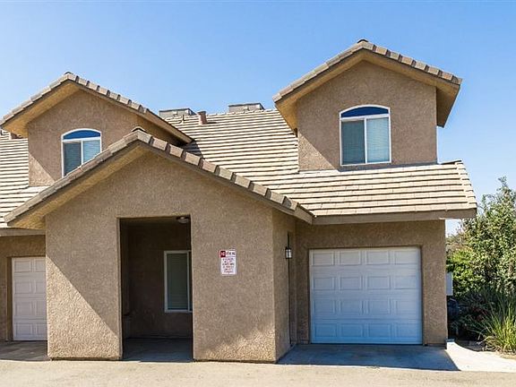 2nd image of 944 E Ashlan Ave #101