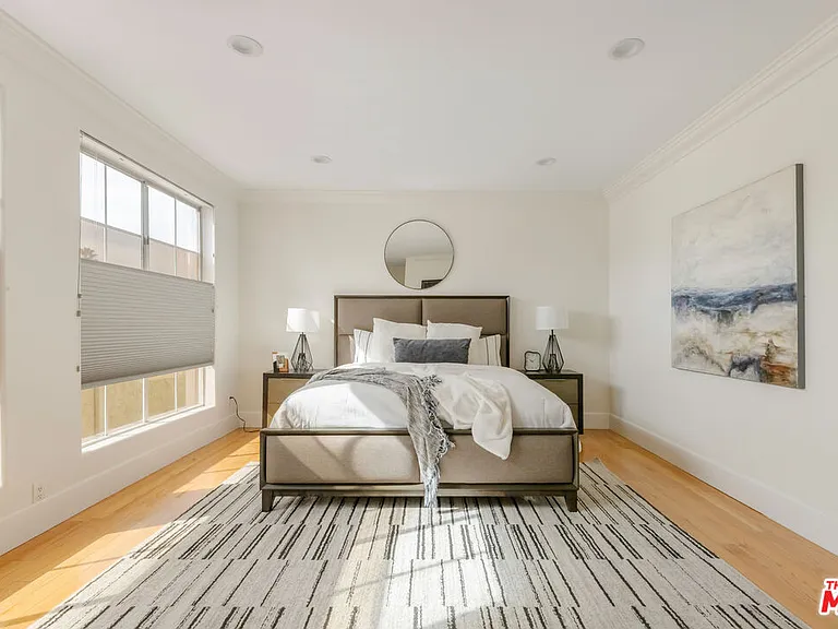 11723 Goshen Ave #302 — Photo 7