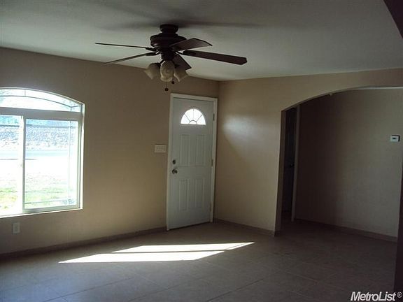 3rd image of 7130 Santa Fe Dr