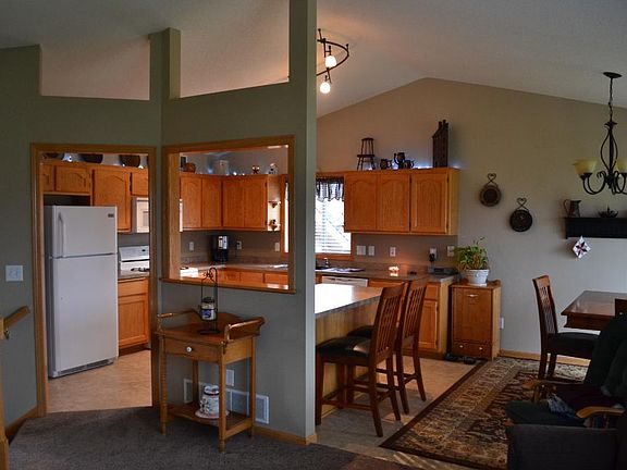 5th image of 1090 162nd Ave NW