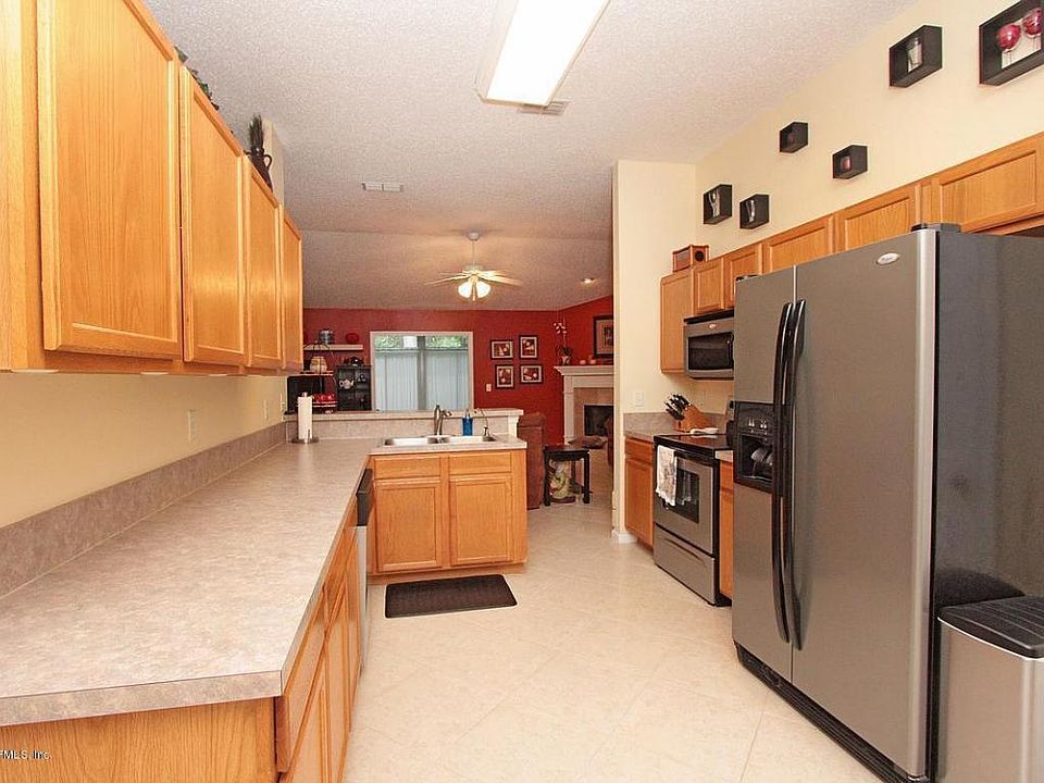 1st image of 438 Charles Pinckney St