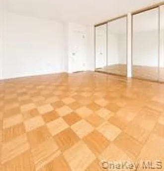 330 Central Park Ave #F8 — Photo 12