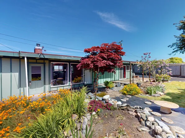 3392 Middlefield Ln, Eureka, CA 95501