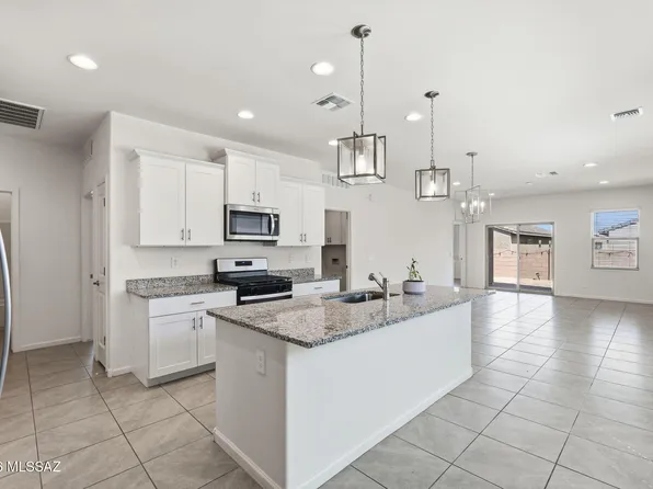942 W Calle Lindo Clavel, Sahuarita, AZ 85629
