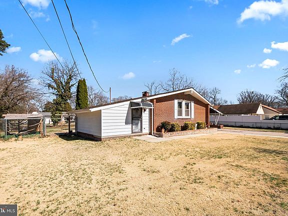 4th image of 6014 Griffith Dr