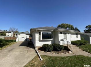 3224 W Rusholme St, Davenport, IA 52804