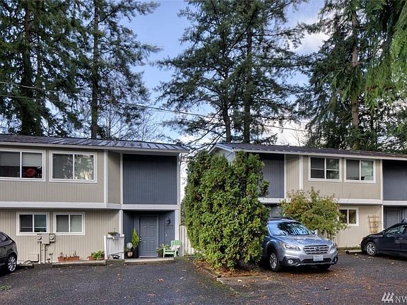 3rd image of 332 SE Donnelly Ln