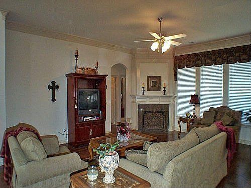 3rd image of 5207 Pineglen Ct