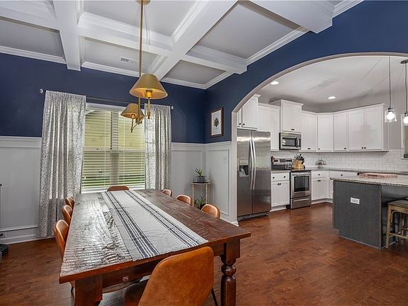 5th image of 2804 Samantha Ln