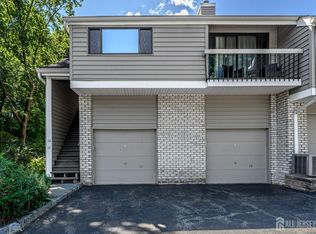 15 South Ct, Clinton, NJ 08809