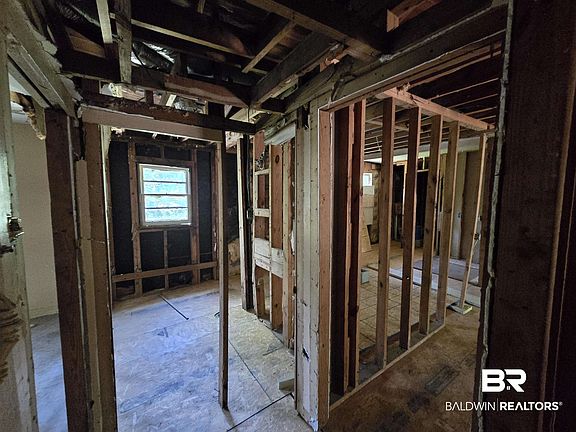 5th image of 3066 Bay Crescent Dr