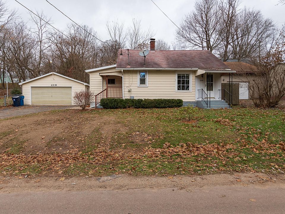 1st image of 2219 Charles Ave
