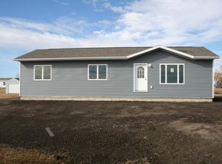 3122 Magnolia St N, Aberdeen, SD 57401