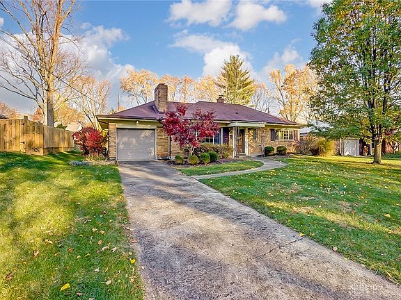 2nd image of 3812 Lenox Dr