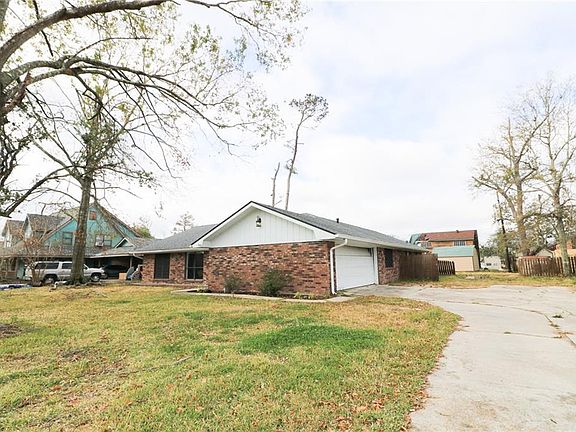 2nd image of 704 Janice Dr