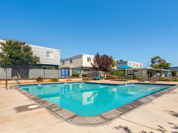 The Pointe at Cupertino, 19920 Olivewood St #1669B, Cupertino, CA 95014