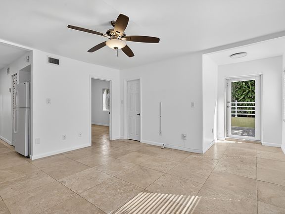 5th image of 825 NE 120th St