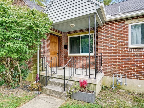 3rd image of 3100 Harvard Blvd