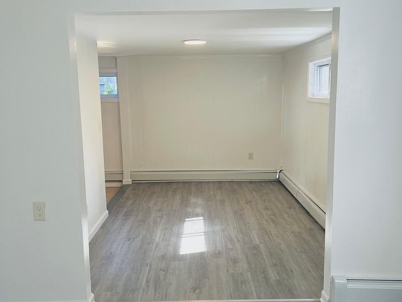 5th image of 1865 Louis Kossuth Ave Floor 2