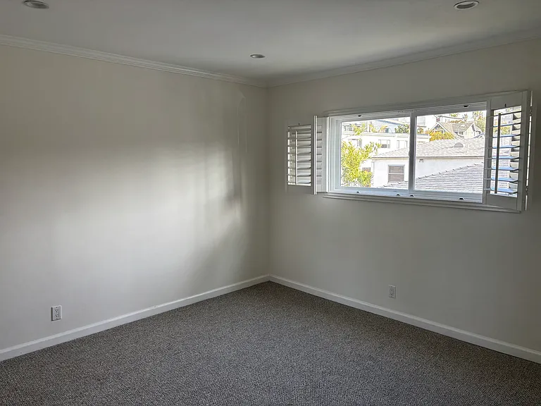 229 Bicknell Ave #302 — Photo 25